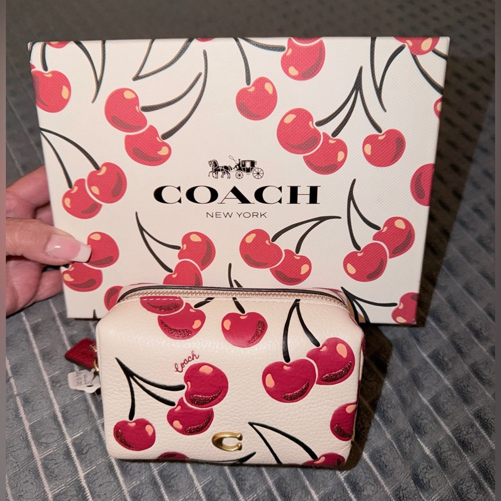 Coach 🍒 NIB Cream Cherry Print Leather Cosmetic Case